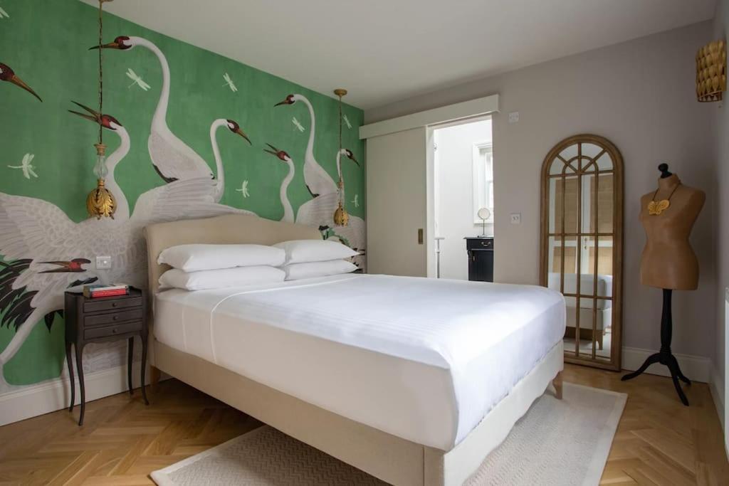 Stunning Soho House Style 3 Bed With Terrace, Near Notting Hill And Westfield Londra