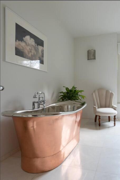 Stunning Soho House Style 3 Bed With Terrace, Near Notting Hill And Westfield * Londra